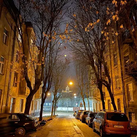 V&o Whitechocolateapt 800 M To Opera Apartment Lviv