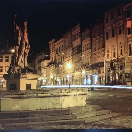 Apartment V&o Whitechocolateapt 800 M To Opera Lviv