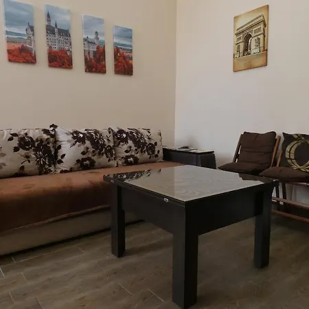 V&o Whitechocolateapt 800 M To Opera Lviv
