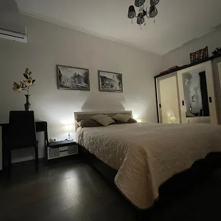 V&o Whitechocolateapt 800 M To Opera Lviv