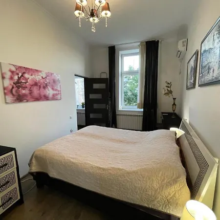 V&o Whitechocolateapt 800 M To Opera Апартаменты *