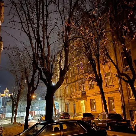 V&o Whitechocolateapt 800 M To Opera Apartamento