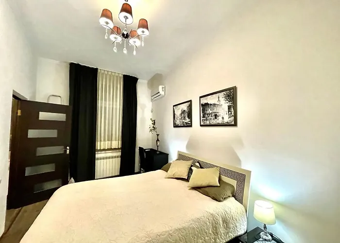 V&o Whitechocolateapt 800 M To Opera * Leópolis