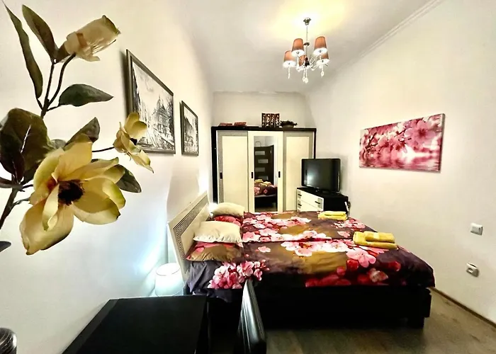 V&o Whitechocolateapt 800 M To Opera Leópolis