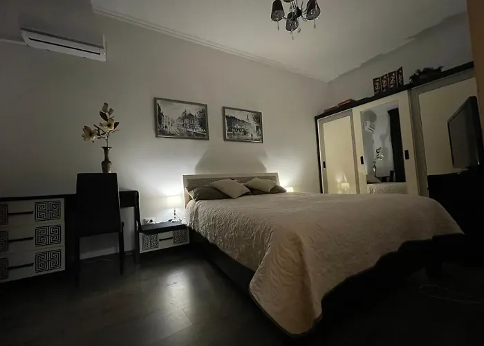 V&o Whitechocolateapt 800 M To Opera Lviv