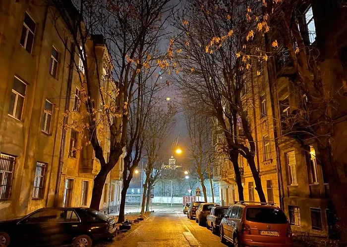 V&o Whitechocolateapt 800 M To Opera Daire Lviv